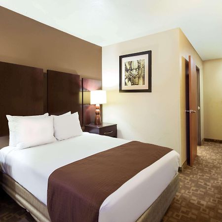 Super 8 By Wyndham Chandler Phoenix Extérieur photo