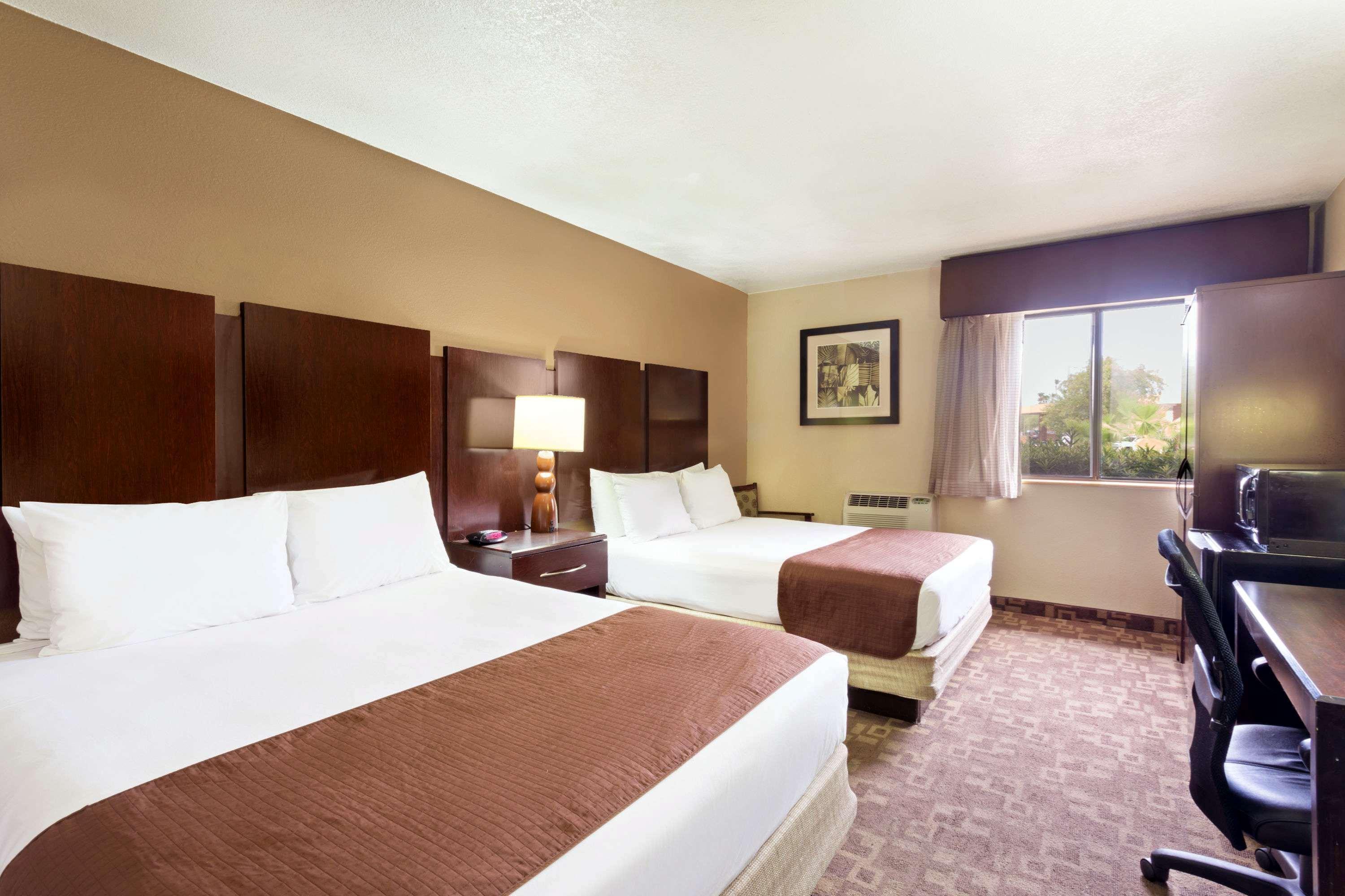 Super 8 By Wyndham Chandler Phoenix Extérieur photo
