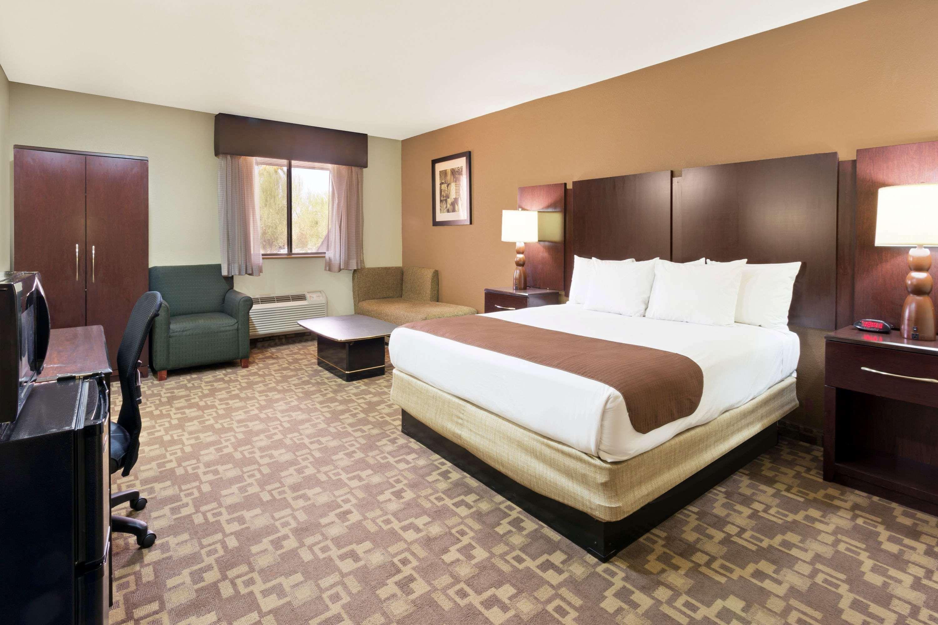 Super 8 By Wyndham Chandler Phoenix Extérieur photo